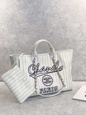 30cm 23P Chanelドーヴィルのトート バックの白いEcruの黒の縞
