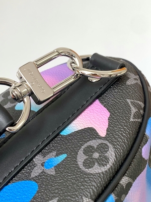 日の出のモノグラム食は眺めのメッセンジャー袋LV Keepall Bandoulière 25部屋を決め付けた