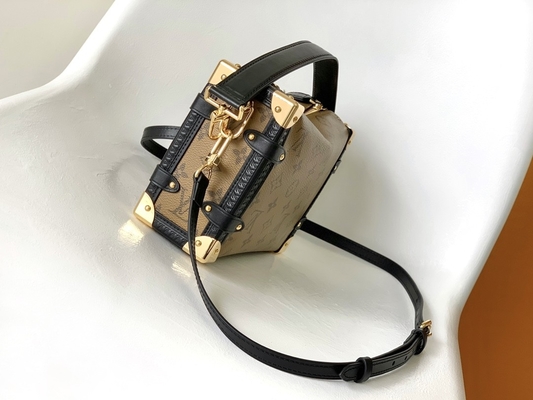 上塗を施してあるキャンバスの巡航の老眼のルイ・ヴィトンM46358 LVの側面のトランクのモノグラムのショルダー・バッグ