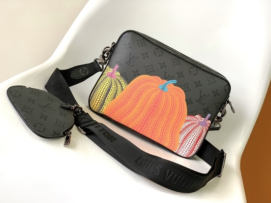LV X YKのトリオのモノグラムの男女兼用の決め付けられた人の袋M46358の通り様式の共同3WAY