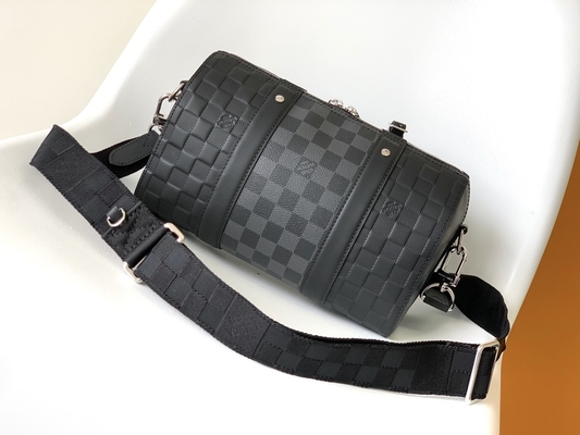 決め付けられた人のLV Keepall BandoulièRe 25のチェッカーボードのメッセンジャー袋