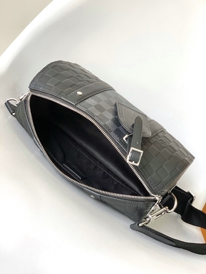 決め付けられた人のLV Keepall BandoulièRe 25のチェッカーボードのメッセンジャー袋