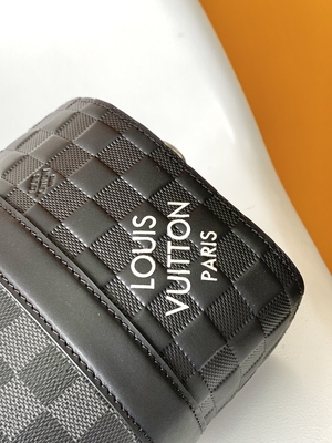 決め付けられた人のLV Keepall BandoulièRe 25のチェッカーボードのメッセンジャー袋