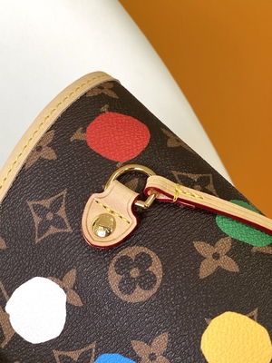 多色刷り黒いLV X草間彌生ルイ・ヴィトンNeverfull MMのモノグラム袋