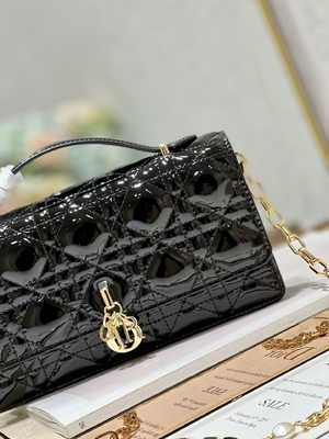 決め付けられたDior Patent Clutch Small女性真珠の黒フリップ閉鎖