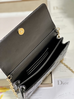 決め付けられたDior Patent Clutch Small女性真珠の黒フリップ閉鎖