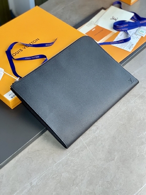 黒いNoir財布のデザイナー ルイ・ヴィトンPochette Jour GM Cuir Taurillonの革