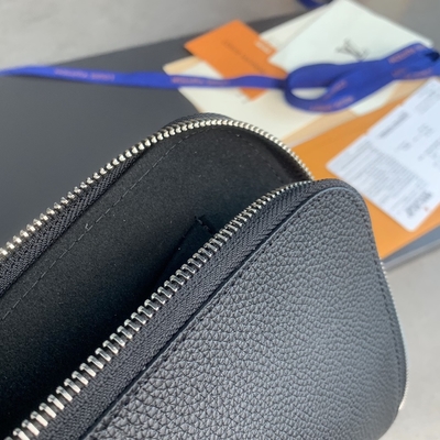 黒いNoir財布のデザイナー ルイ・ヴィトンPochette Jour GM Cuir Taurillonの革