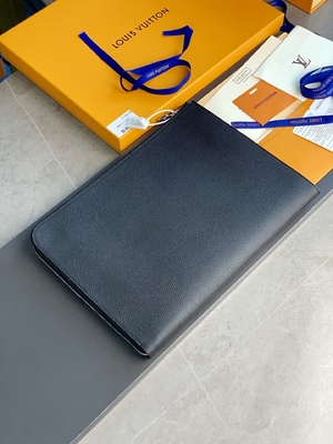 黒いNoir財布のデザイナー ルイ・ヴィトンPochette Jour GM Cuir Taurillonの革