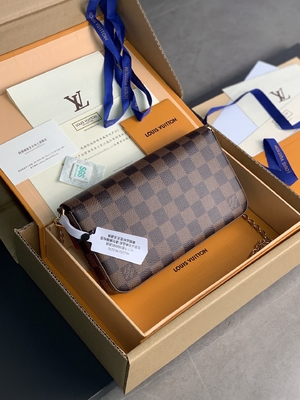 小型LV Felicie Pochetteのモノグラム袋の札入れの赤紫のライニング
