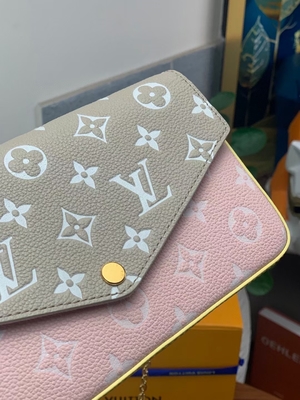 Pochette Felicie LV袋のばねのイン・ザ・シティの白いモノグラムEmpreinte