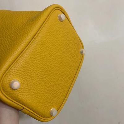 Hermesは女性をハンドバッグのJaune Ambre PicotinロックPM Clemenceと革Soleil決め付けた