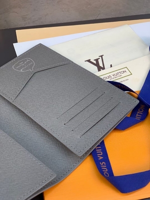 ルイ・ヴィトンLV X YKの小型デザイナーはポケット オルガナイザーの黒のカボチャ印刷物をすぼめる