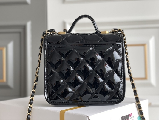 Chanel 22小型デザイナー財布の低下の折り返しが付いている黒い綴りの金の鎖