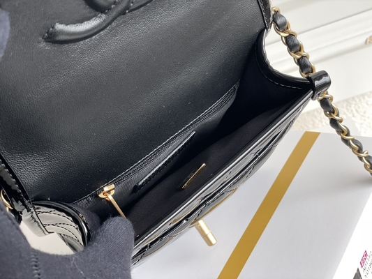 Chanel 22小型デザイナー財布の低下の折り返しが付いている黒い綴りの金の鎖