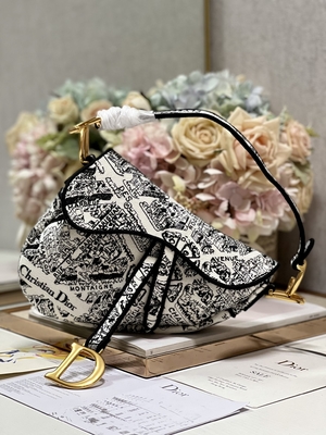 3つの内部のポケットが付いている女性の刺繍のDiorのサドルの吊り鎖袋のパッチワーク25cm