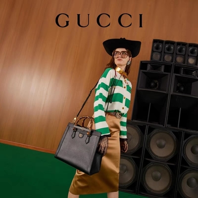 黒い革中型のダイアナ グッチBag Tote王女のタケ ハンドル