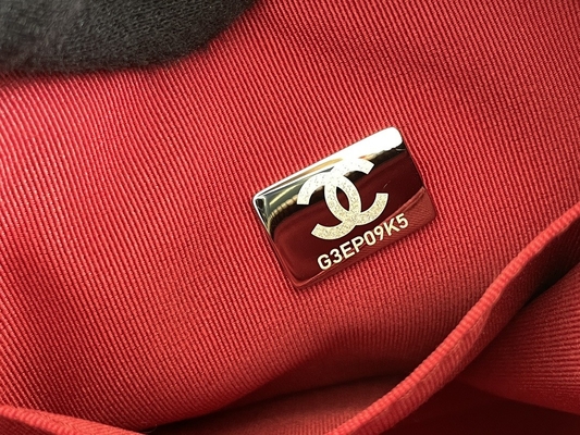 前に所有されたChanel Gabrielleのショルダー・バッグのルンペンのハンドバッグの子牛革