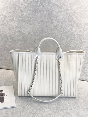 30cm 23P Chanelドーヴィルのトート バックの白いEcruの黒の縞