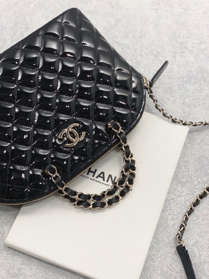 レトロの女性が付いているStyle小さいChanelのパテントの子牛革の買い物袋