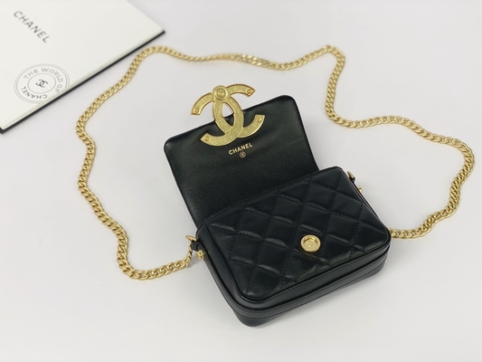 黒いLambskinの革決め付けられたメッセンジャー袋のChanelの折り返しの電話ホールダー