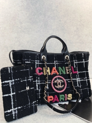 Chanel 2022年のSothebyの習慣は袋のツイード浜袋FWの虹の戦闘状況表示板を決め付けた