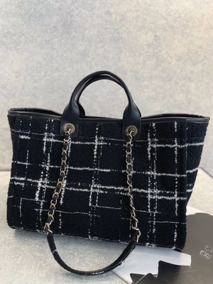 Chanel 2022年のSothebyの習慣は袋のツイード浜袋FWの虹の戦闘状況表示板を決め付けた